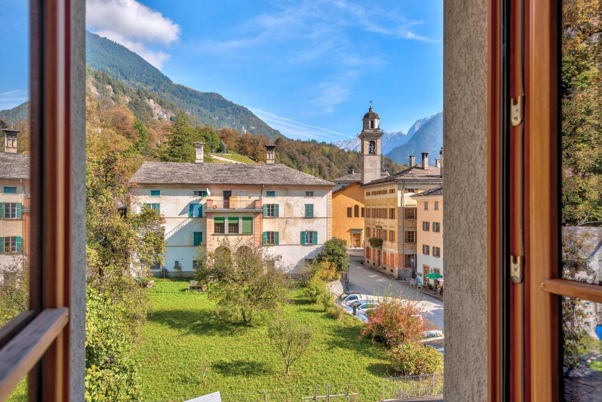 Casa Pool Tra St Moritz E Il Lago Di Como Castasegna Exterior photo